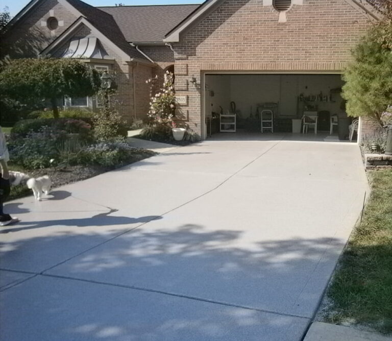 How to Maintain Your Concrete Driveway During Conroe’s Rainy Season?